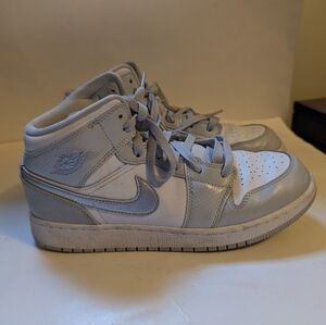 Nike Air Jordan White and Gray Sneakers size 7 in VGUC